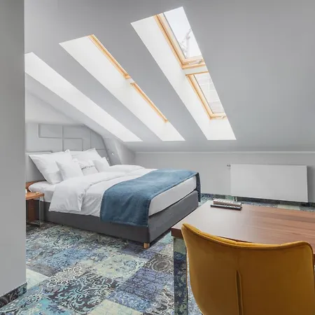 Browar Luxury Old Town 24h Ξενοδοχείο με διαμερίσματα 4*